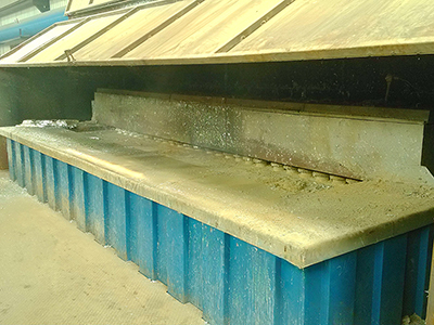 Ceramic zinc kettle for hot-dip galvanizing fasteners